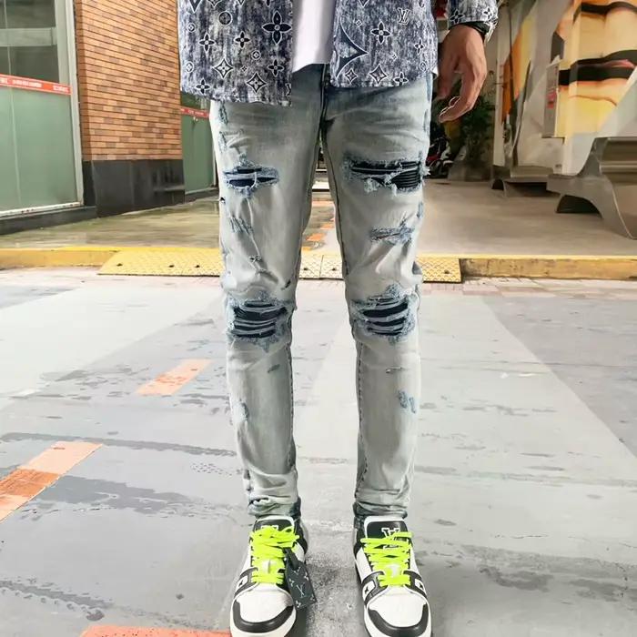 Nouveau jean Y2K bleu clair délavé avec patch en cuir noir vieilli, coupe slim élastique, style stre