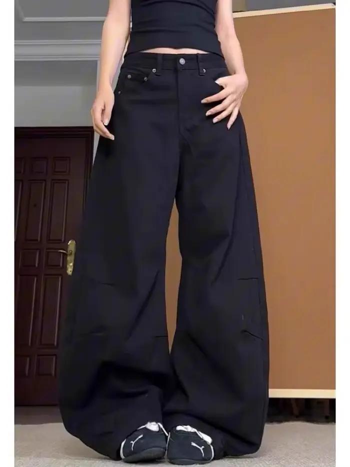 Jean en denim noir drapé taille basse coupe ample jambe large amincissant pour femme – Nouvelle coll