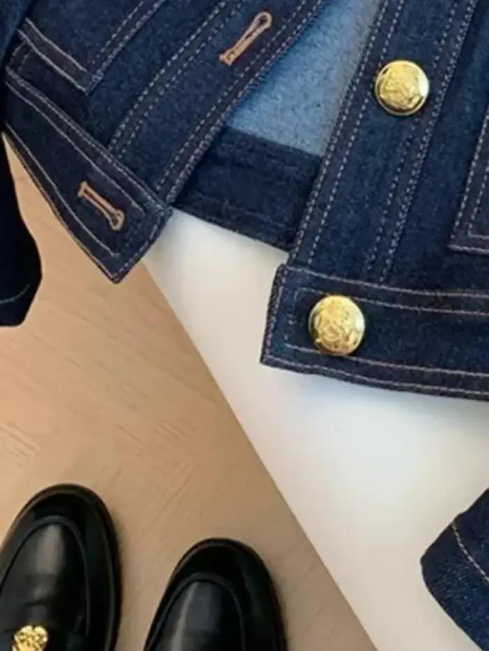 Veste en jean bleue pour femme, style classique automne, manteau court, nouveau design coréen 2026, coupe ample, col rond, polyester, bouton, fermeture simple, poches, vêtement extérieur, vestes, occasions spéciales