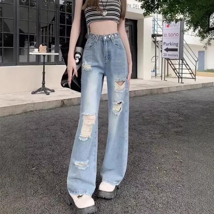 Jean taille haute à jambe droite pour femme