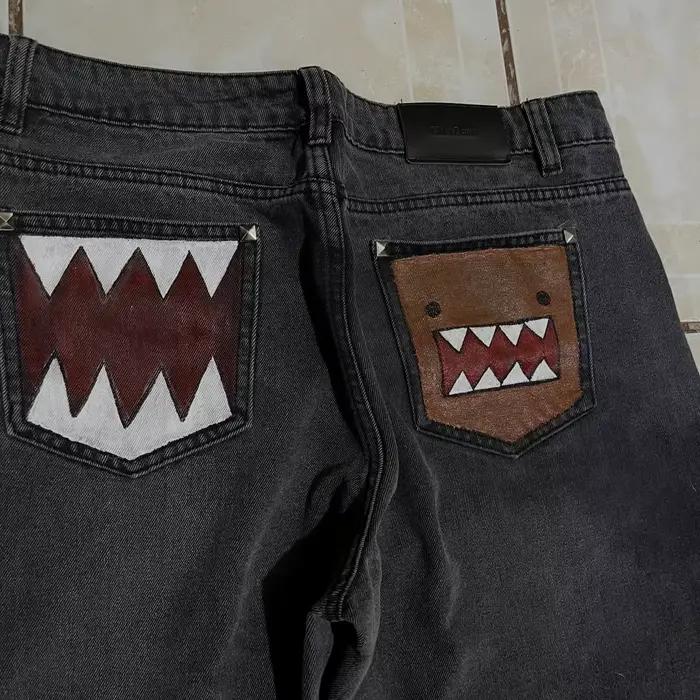 Jean tendance à imprimé dent de monstre