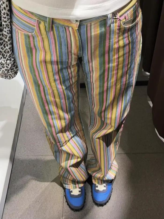 Jean droit taille basse à rayures color-block