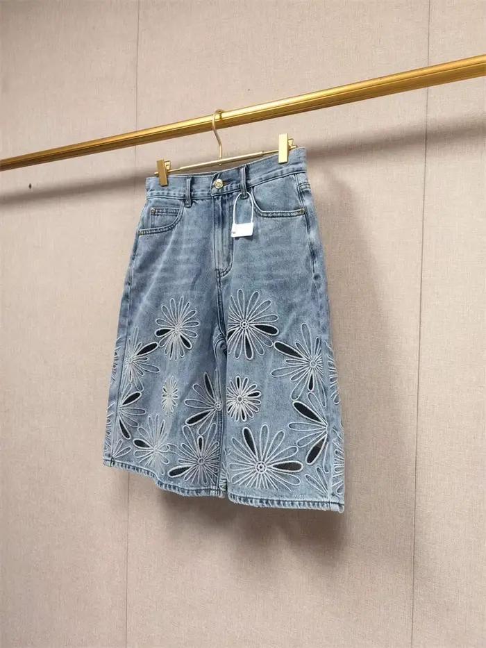 Shorts en jean brodés ajourés à fleurs pour femme