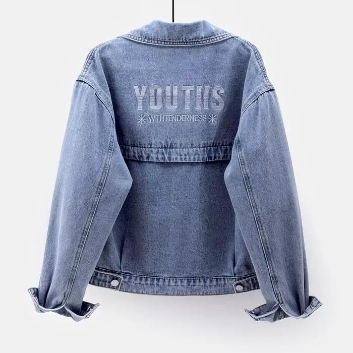 Veste en jean brodée pour femme
