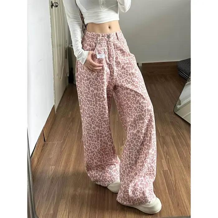 Jean large rose imprimé léopard pour femme
