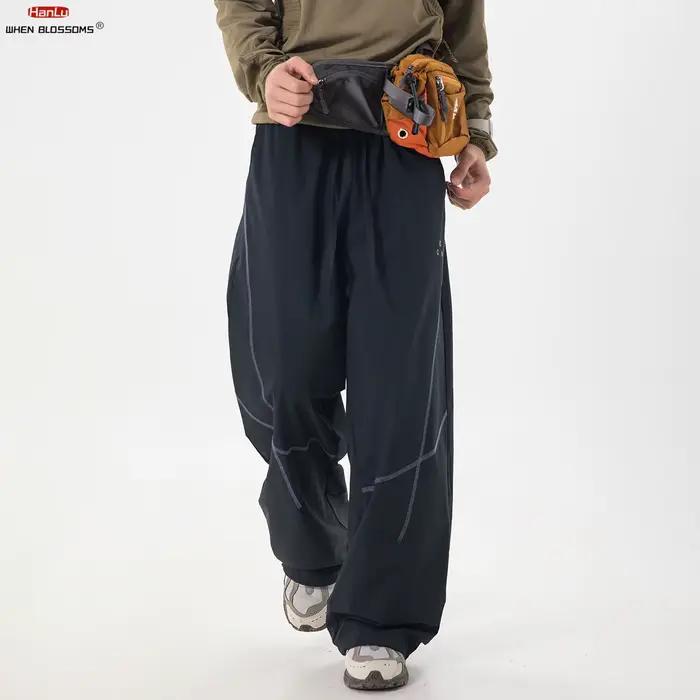 Pantalon cargo technique pour homme 2026 avec surpiqûres contrastées