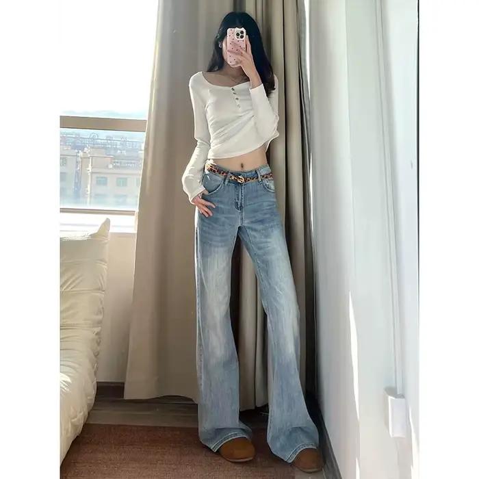 Jean ample bleu clair pour femme