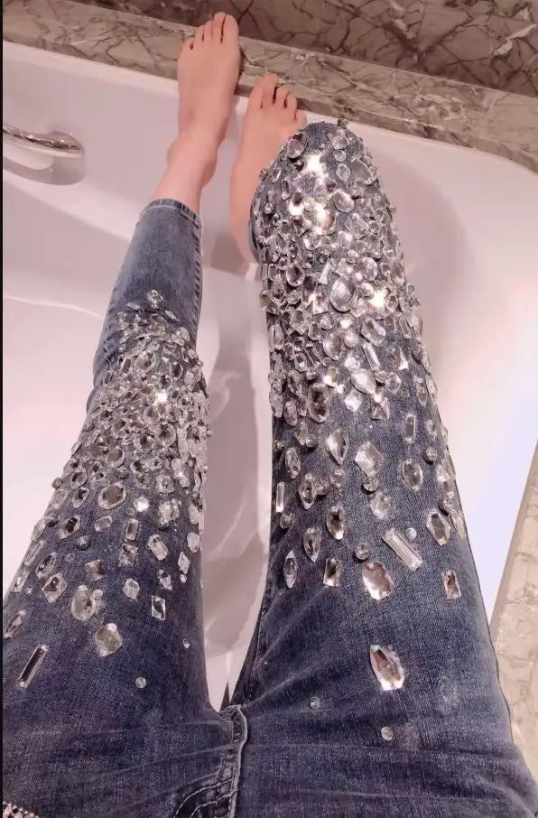 Jean en denim vintage vinieer brodé de fusées éclairantes pour femme pantalon crayon skinny perlé mode de luxe occasions spéciales