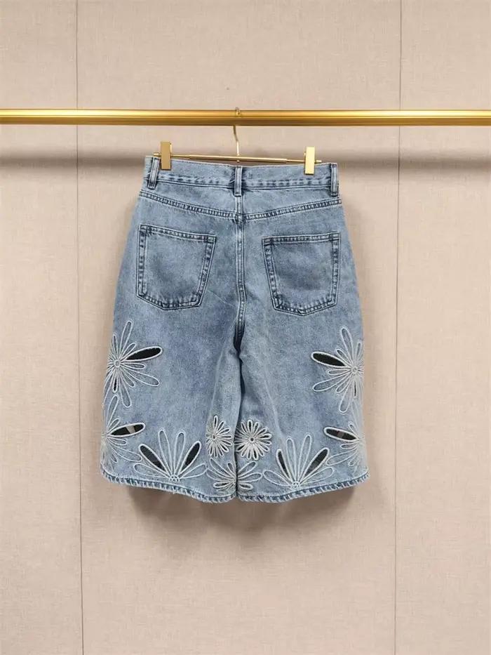 Shorts en jean brodés ajourés à fleurs pour femme