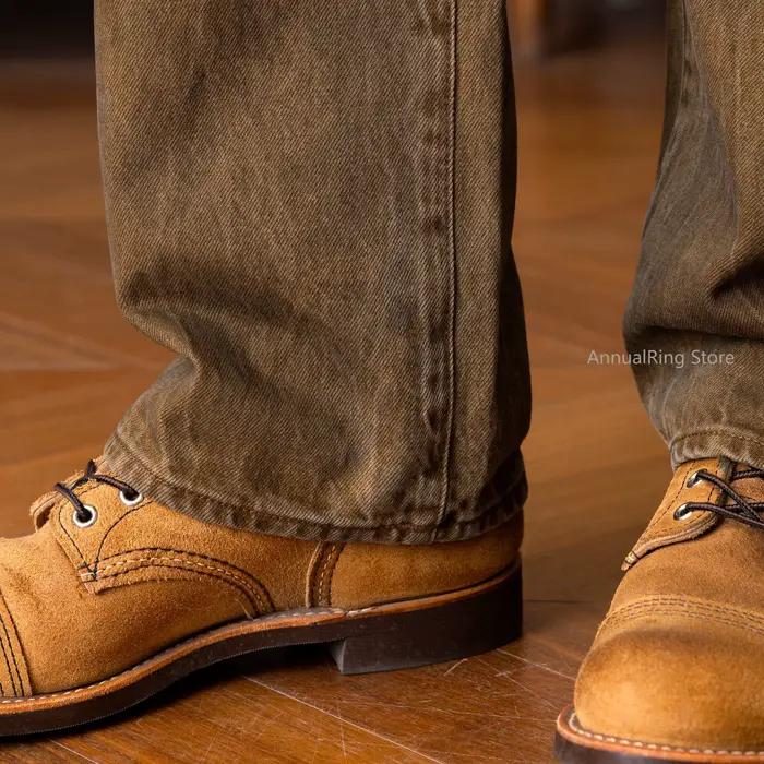 Jean en denim délavé marron vieilli coupe droite pour homme