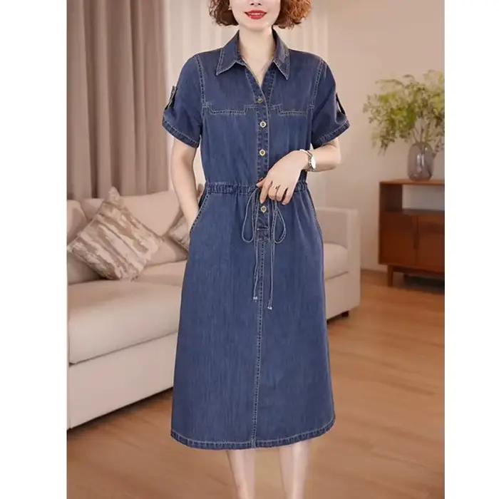 Robe en jean pour femme collection été 2026 coupe ajustée élégante décontractée avec poches pour soirées et sorties style vintage mode casual
