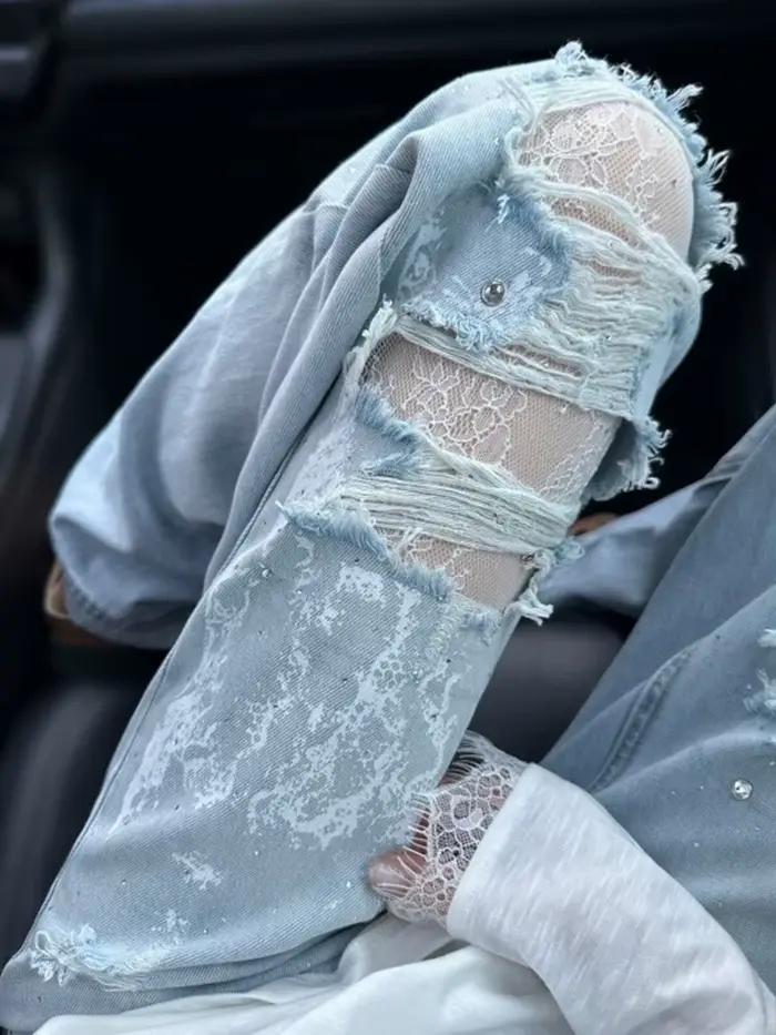 Jean taille haute en dentelle patchwork