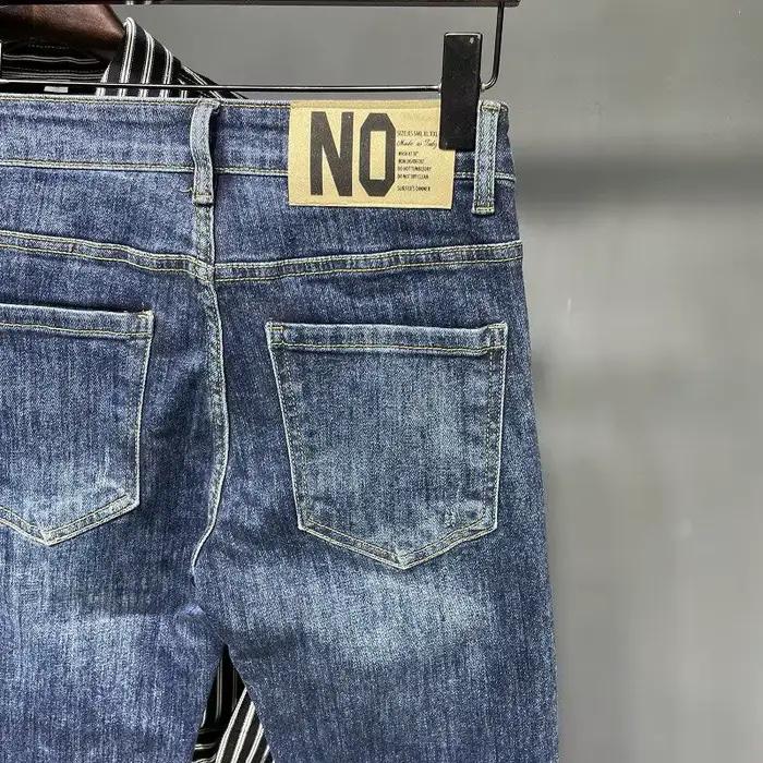 Jean homme haut de gamme ajusté en denim bleu avec style rétro et streetwear pour hommes occassions décontractées printemps automne