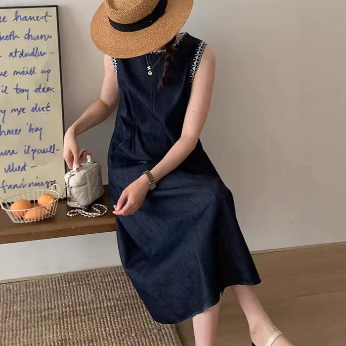 Robe en jean sans manches pour femme