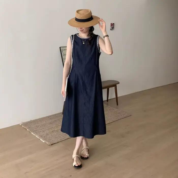 Robe en jean sans manches pour femme