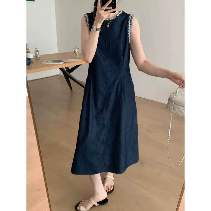 Robe en jean sans manches pour femme