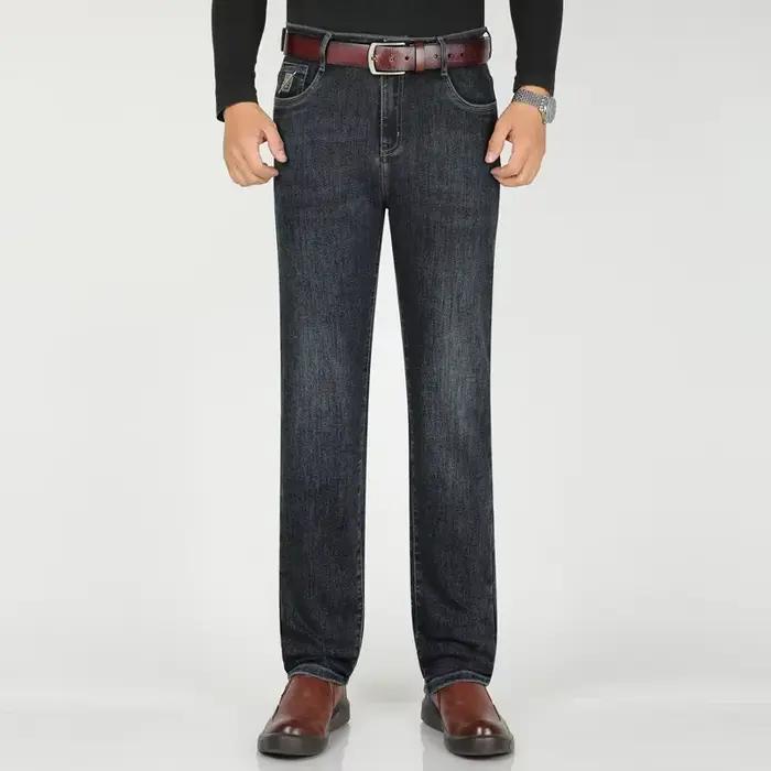 Jeans extensibles extra-long pour hommes, taille haute, grande taille, noir, style décontracté, automne et hiver, ajustement droit, toile robuste, broderie subtile, lavage enzymatique, durable, confortable, élégant