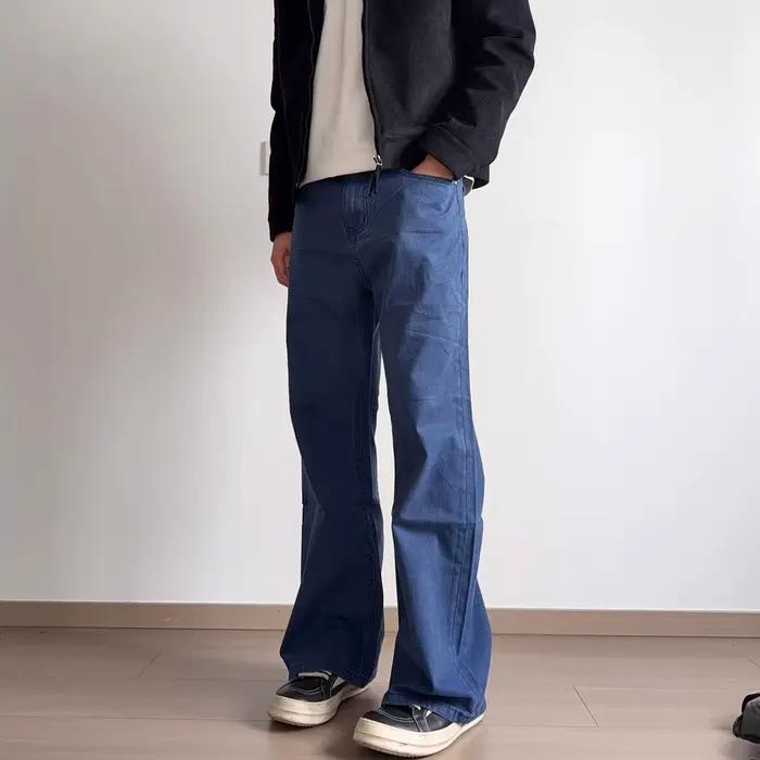 Jean micro-élastique bleu léger pour homme