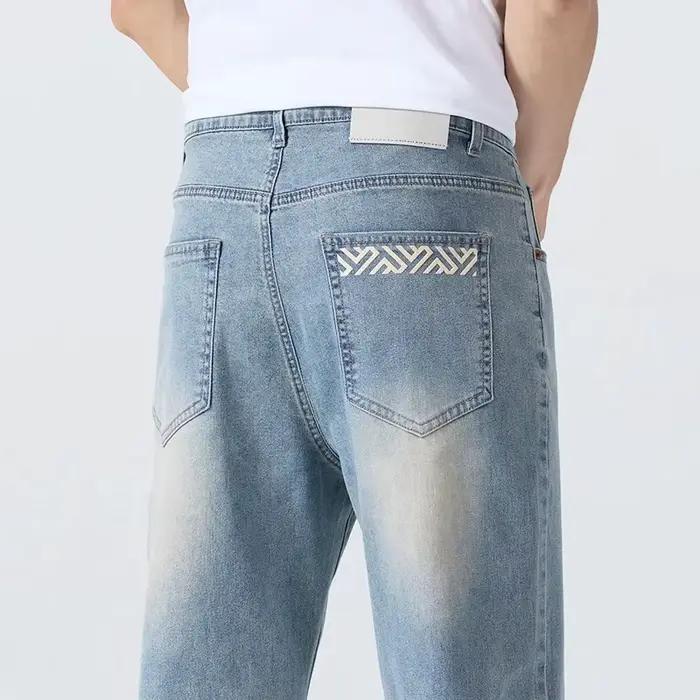 Jeans fins et confortables pour hommes