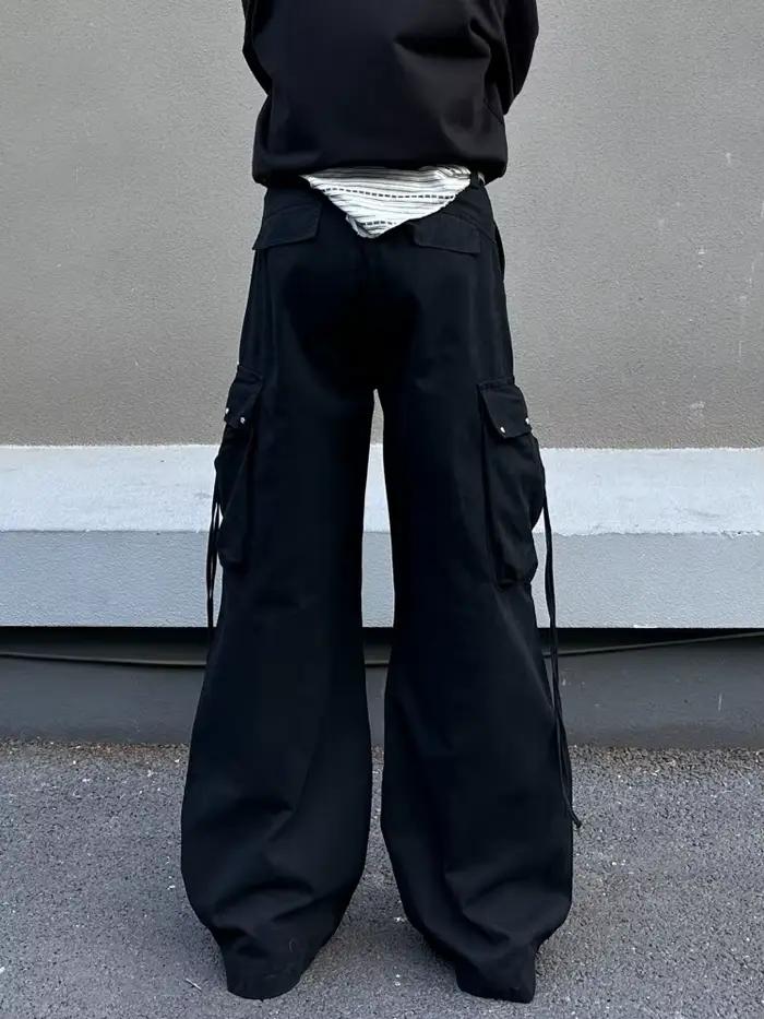 Pantalon cargo baggy plissé noir avec rivets