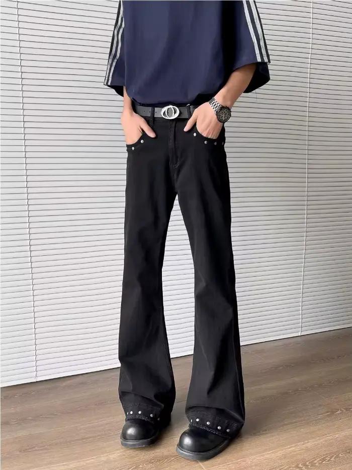 2026 Vêtements Y2K : Jean évasé noir slim à rivets pour hommes et pantalon long décontracté coréen pour femmes