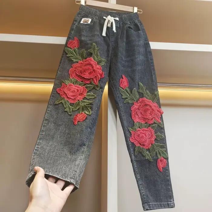 Pantalon en Denim brodé de fleurs