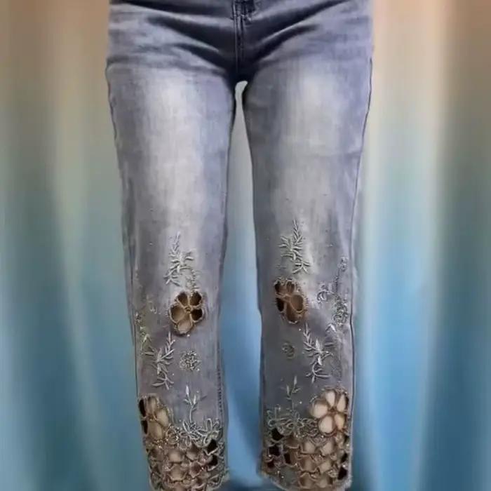 Pantalon tube en jean brodé ajouré haut de gamme pour femme style cigarette nouvelle collection été 2026 fin et élégant adapté pour diverses occasions