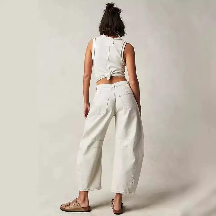 Jean en denim délavé coupe ample et jambe large taille basse pour femme – Tendance 2026 – Confort et extensibilité
