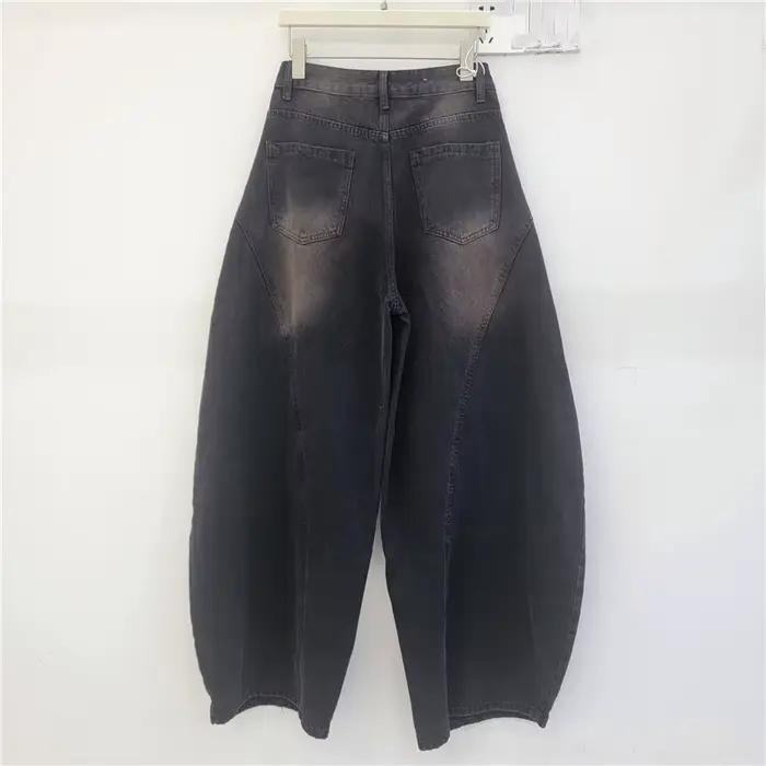 Pantalon large unisexe style urbain avec chaîne dorée décorative