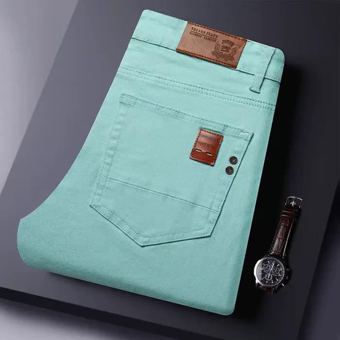 Jeans élastiques slim coréens, colorés et confortables pour homme, fournis en différentes tailles et couleurs pour toutes les saisons