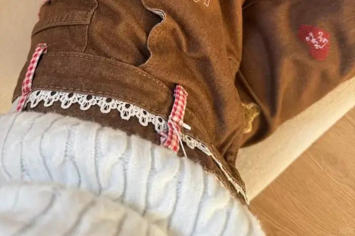 Jean Chic avec Patch ours brun pour femme