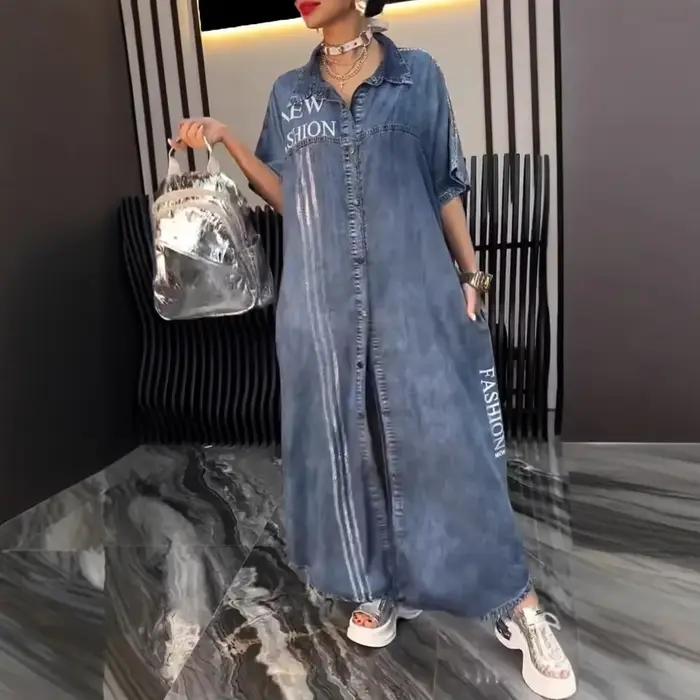 Robe en jean femmes robes longues lettre imprimer robes simple boutonnage col rabattu en détresse maxi robe été une ligne 2025 occassions printemps été style décontracté