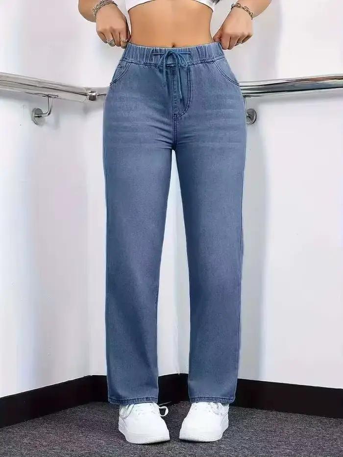 Jeans droits pour femmes