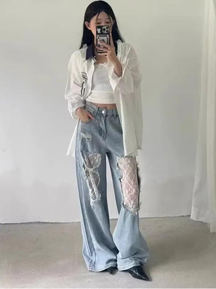 Jean déchiré style Y2K rétro américain des années 2000 avec empiècements en dentelle pour femme