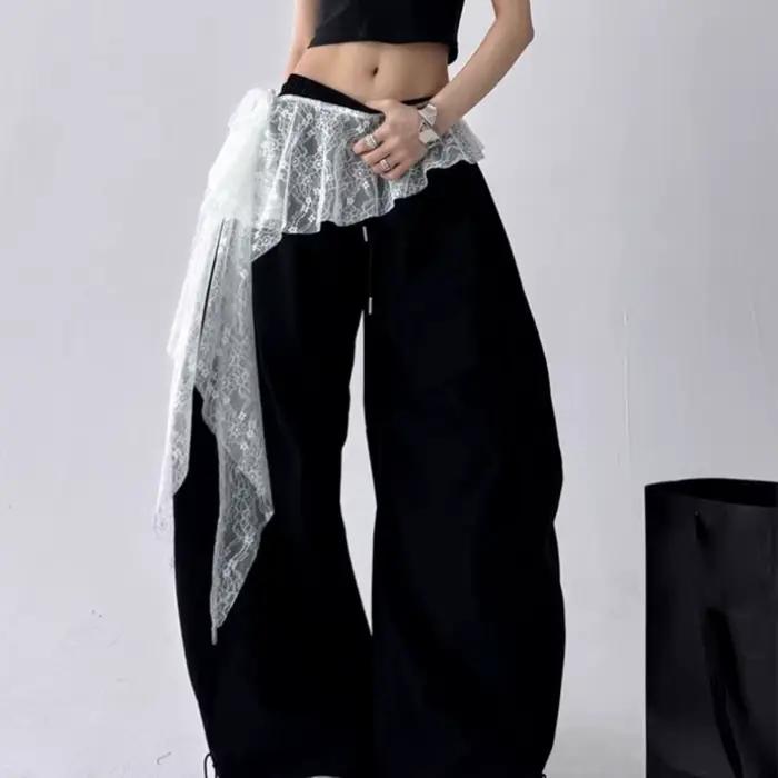 Mini-jupe irrégulière transparente froncée à taille haute, style Y2K streetwear, avec dentelle flora