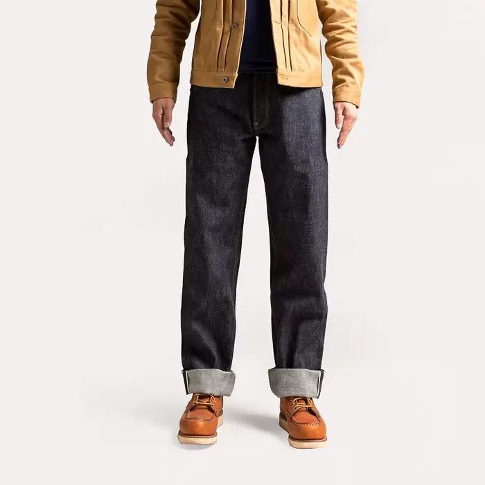 Jean à dos à boucle Blacksmith, jean rouge à lisière brute de 16.5oz, jambe droite