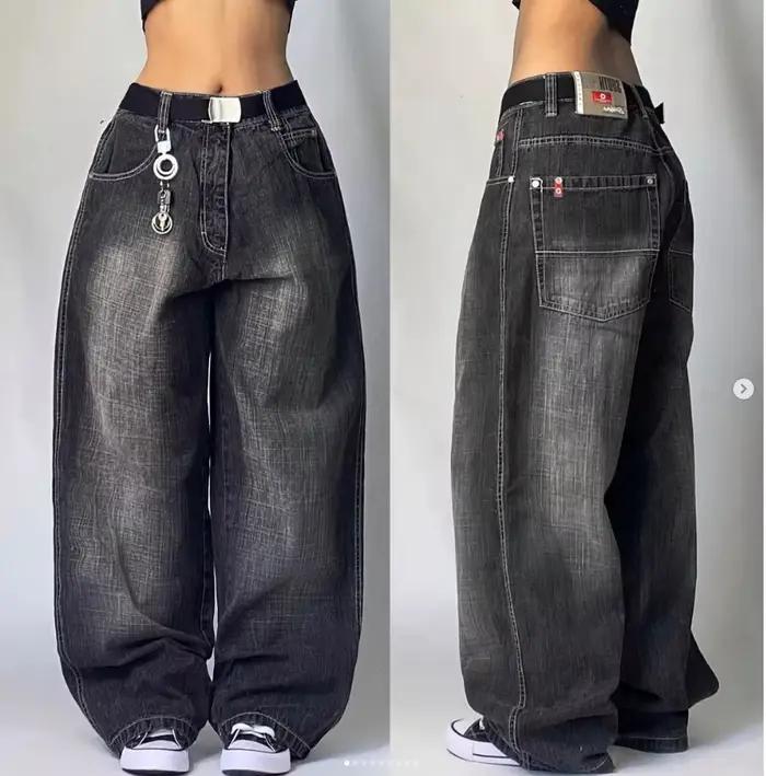 Jeans brodés à motif Joker pour femmes