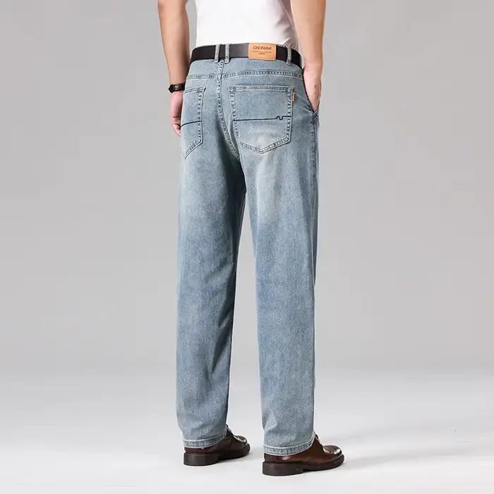 Jean décontracté homme en coton léger coupe droite
