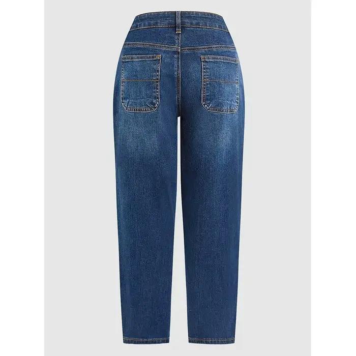 Jean en denim délavé élégant à coupe droite et ample