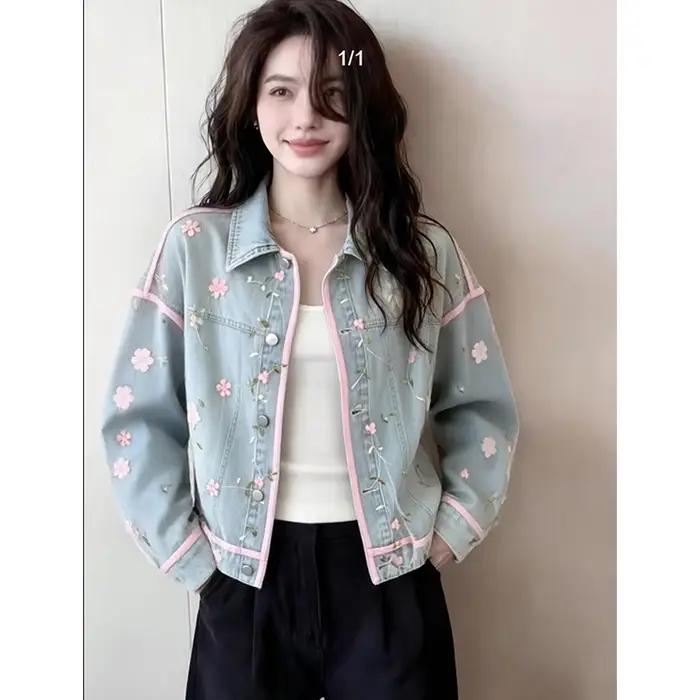 Veste en jean bleu brodée de fleurs pour femme – Nouvelle collection Printemps 2026 – Unique