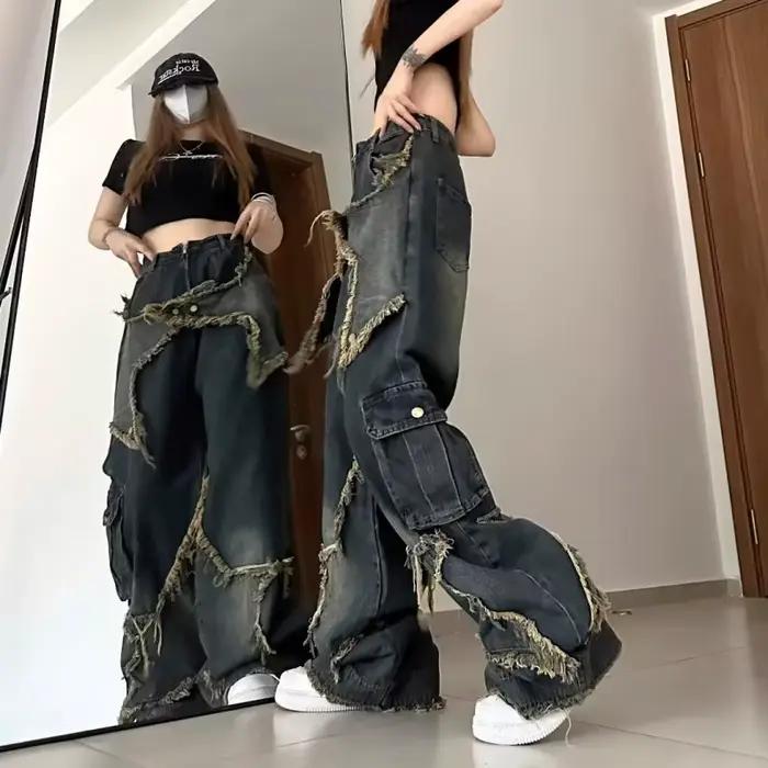 Jean taille haute coupe droite ample avec motif étoile