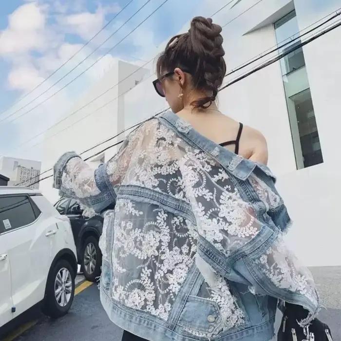 Veste en jean brodée en maille ajourée pour femme