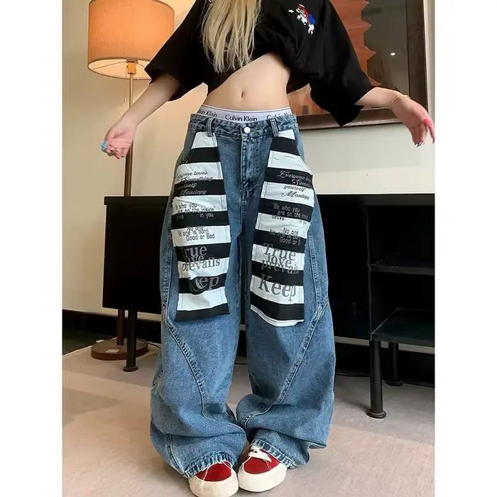 Jean baggy brodé bleu Y2K pour femme