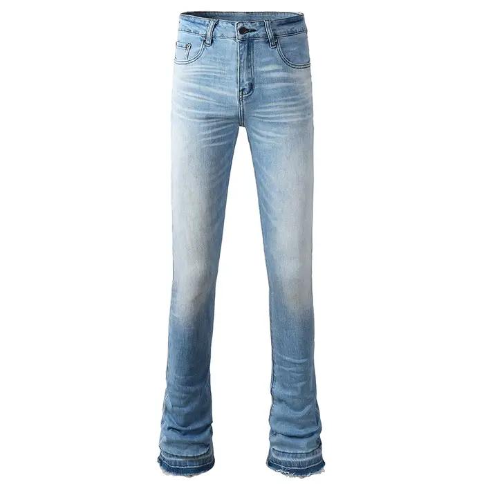 Jeans en denim coupe bootcut bleu clair pour homme