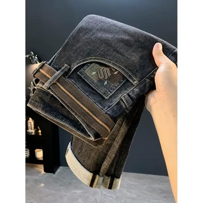 Jean conique noir pour hommes