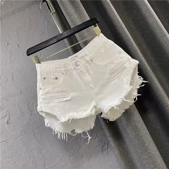 Nouveauté 2026 – Short en jean blanc déchiré pour femme