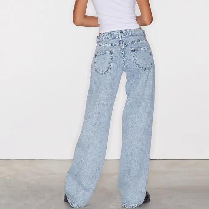 Jean Taille Basse en Denim pour Femme