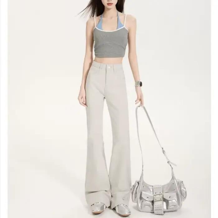 Jean évasé gris taille haute pour femme