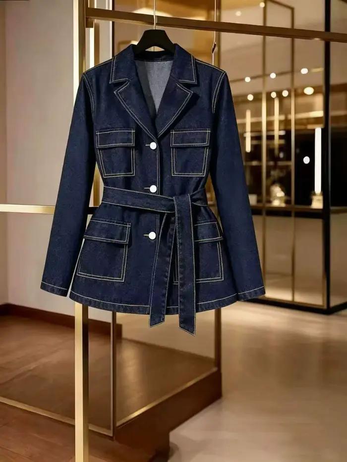 Veste en jean bleu foncé pour femme avec col tailleur