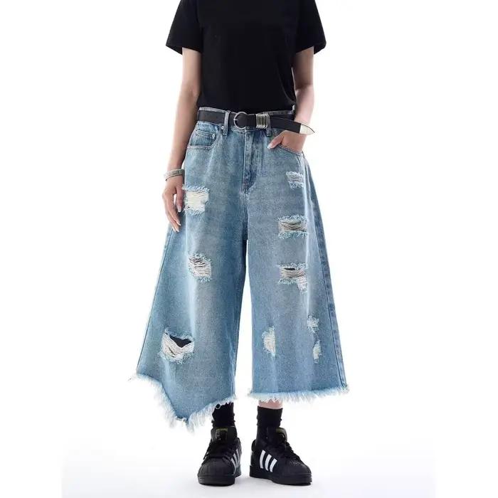 Jean rétro délavé ample et confortable pour hommes avec coupe 7/8 et finition décontractée pour toutes les occasions de la vie
